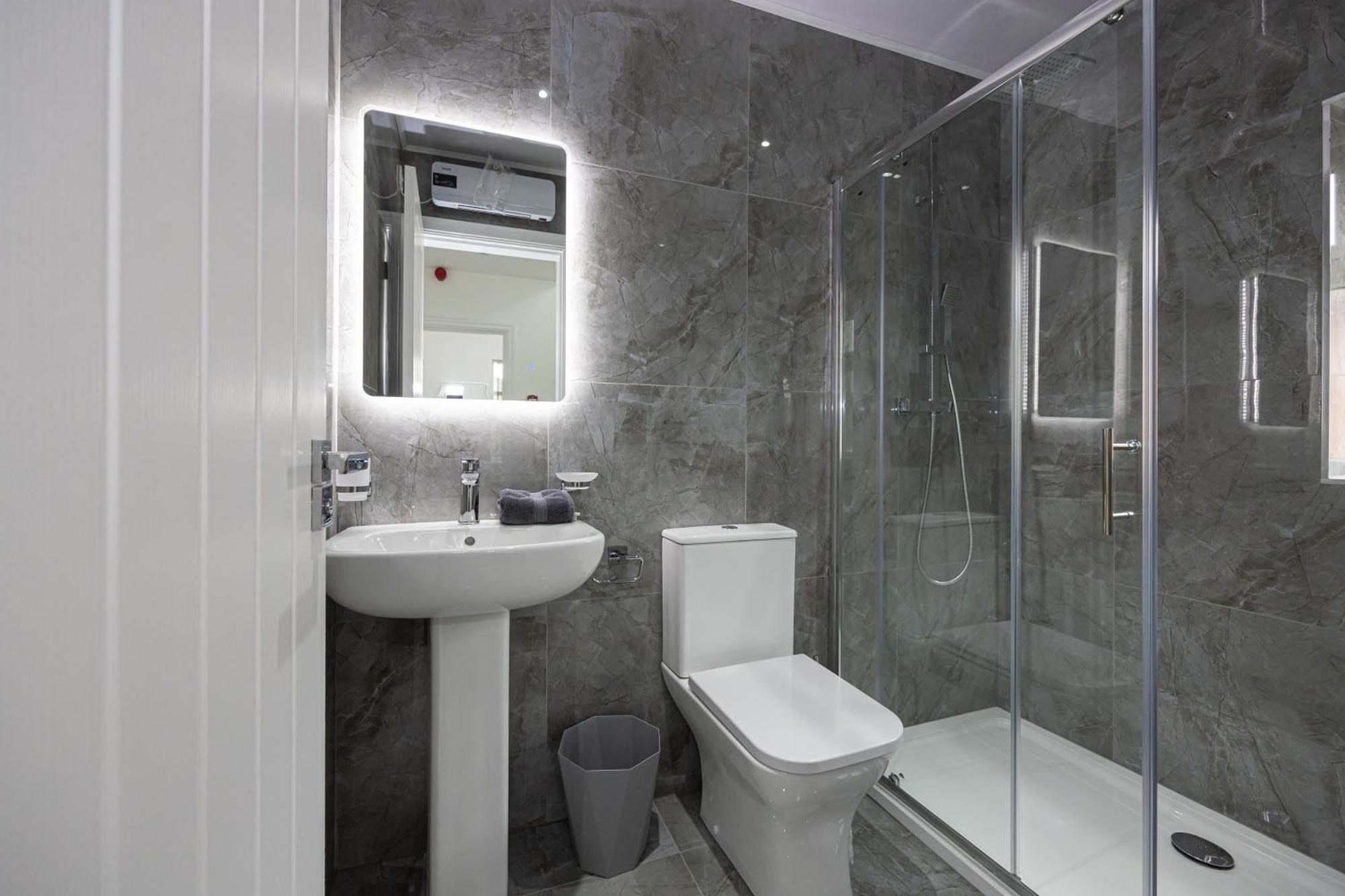 The Kent- Luxury Rooms مانشستر المظهر الخارجي الصورة