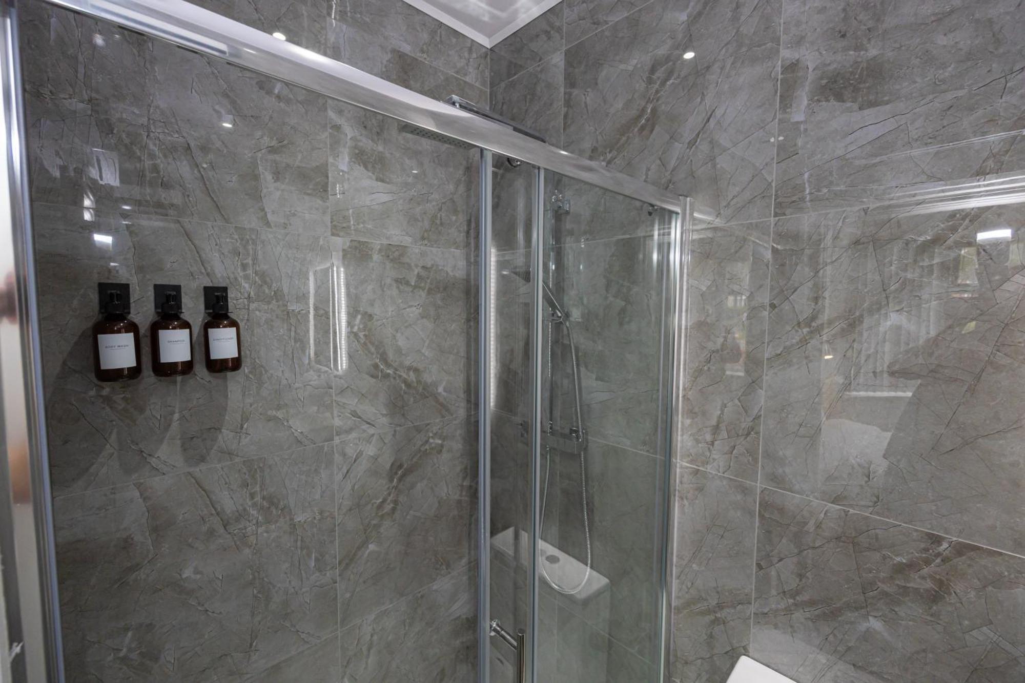 The Kent- Luxury Rooms مانشستر المظهر الخارجي الصورة