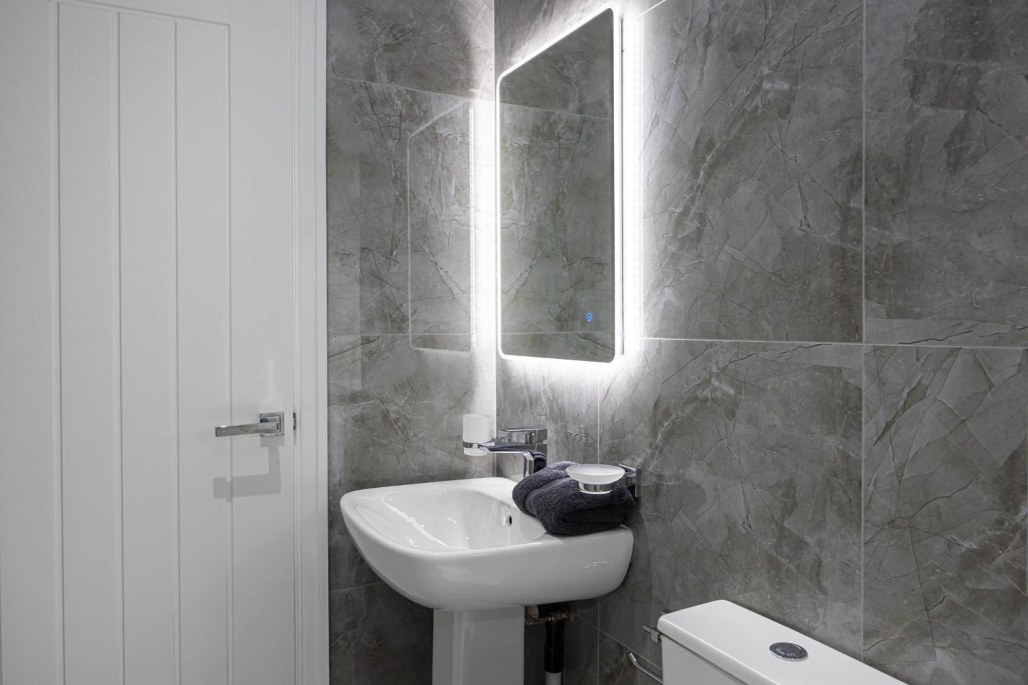 The Kent- Luxury Rooms مانشستر المظهر الخارجي الصورة